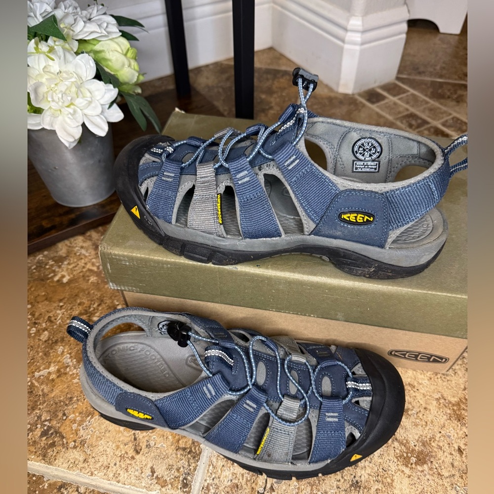 Men’s Keen Newport H2 Hiking Sandals - Picture 6 of 16